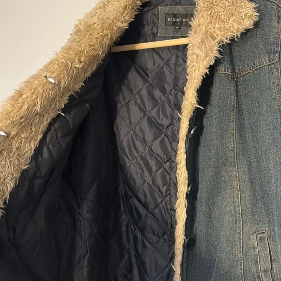 Vintage Braetan Denim Jacket with Faux Fur Trim - Picture 4 of 8